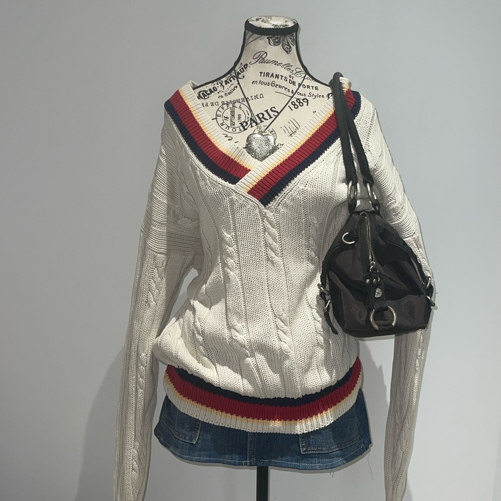 Vintage Austin Reed Cream and Red V-Neck Sweater